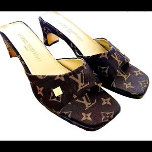 VINTAGE 90s LV Louis Vuitton sandal heels